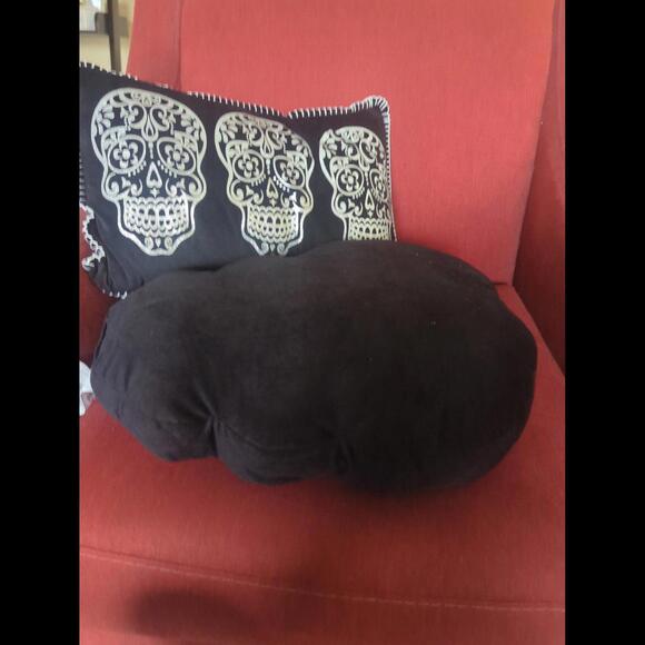 Skull Pillow Set of 2 - Picture 6 of 9